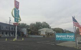 Trail West Motel
